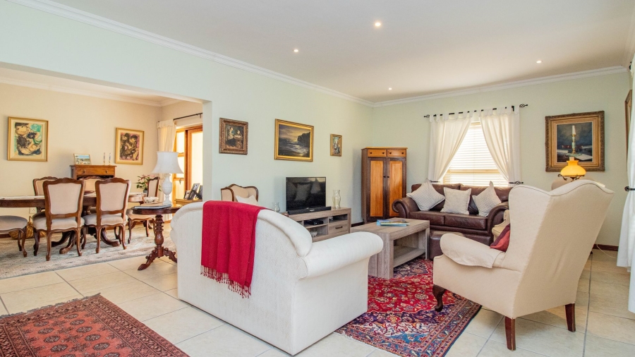 3 Bedroom Property for Sale in Sandbaai Western Cape